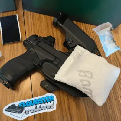 clean Cloudster Pillow